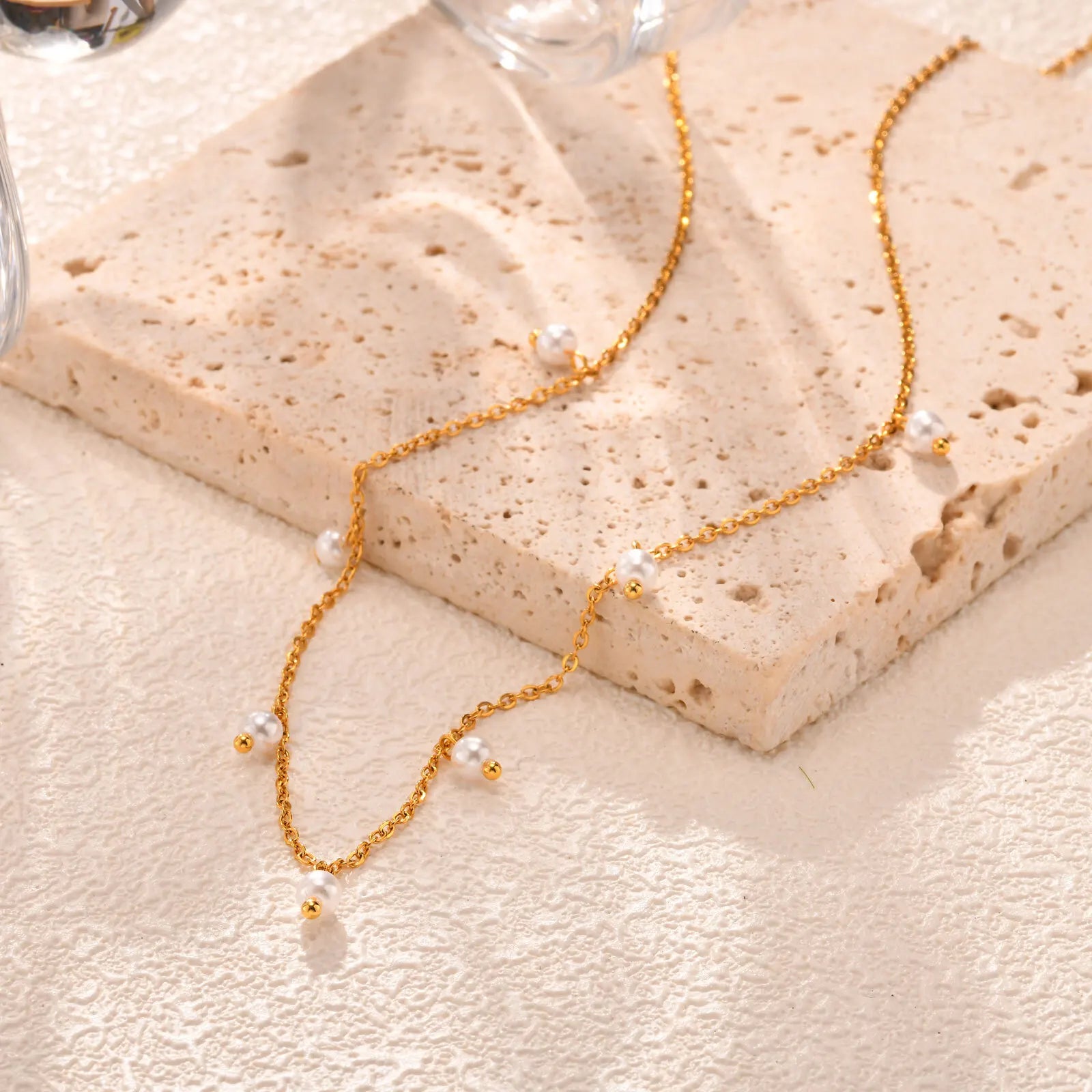 Colar Multipérola Elara Banhado em Ouro 18k