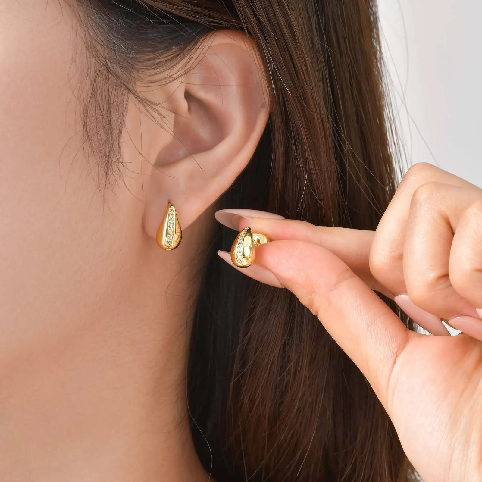 Brinco Treasure Brilhante Banhado em Ouro 18k