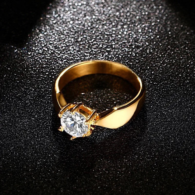 Anel Amara com Pedra Banhado em Ouro 18k