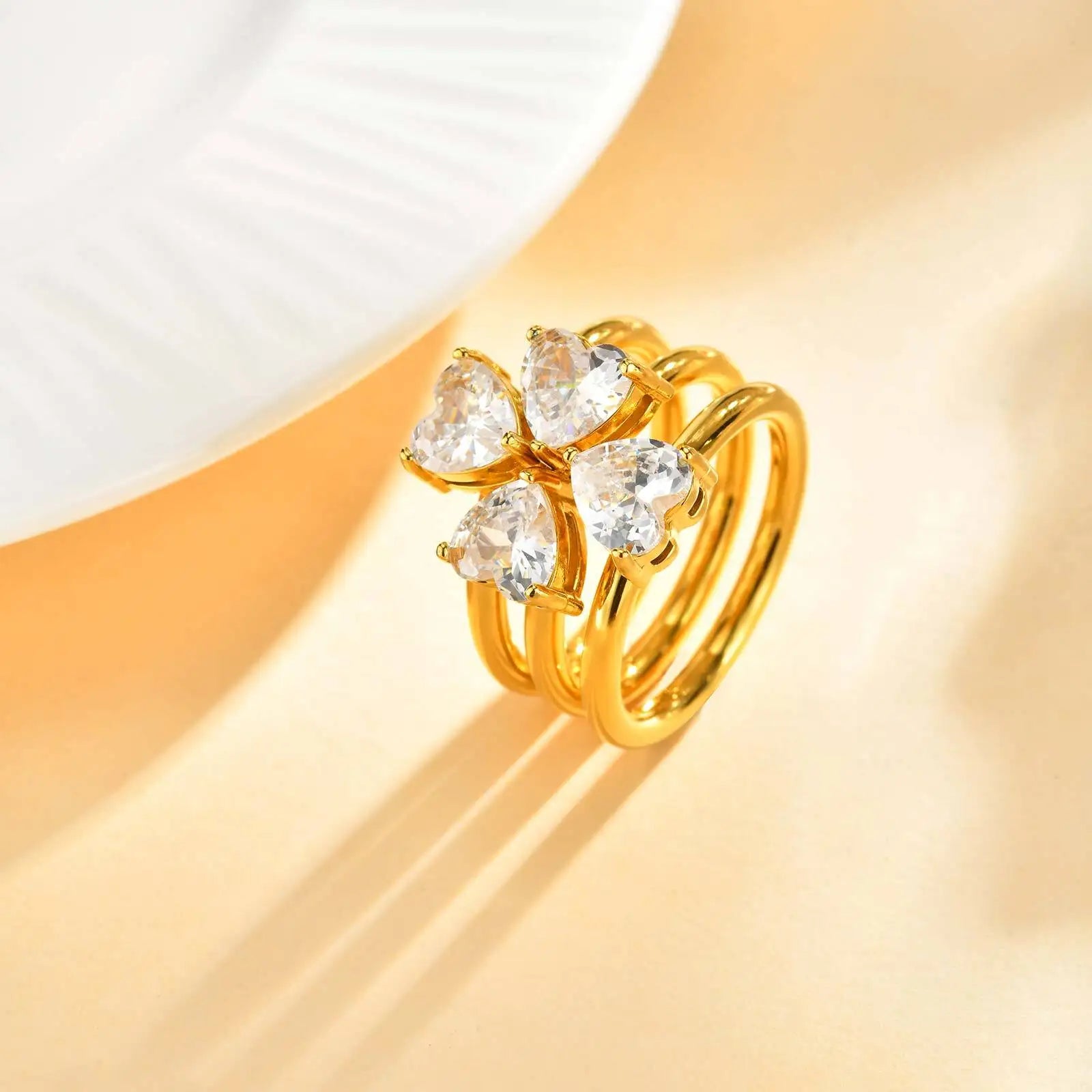 Anel Trevo em Zircônia Linea Banhado em Ouro 18k