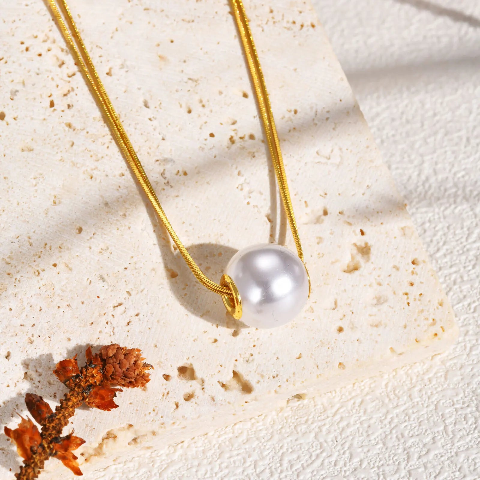 Colar Pérola Dorian Banhado em Ouro 18k