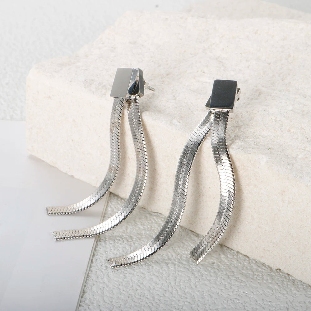 Brinco Amélie Longo Prata