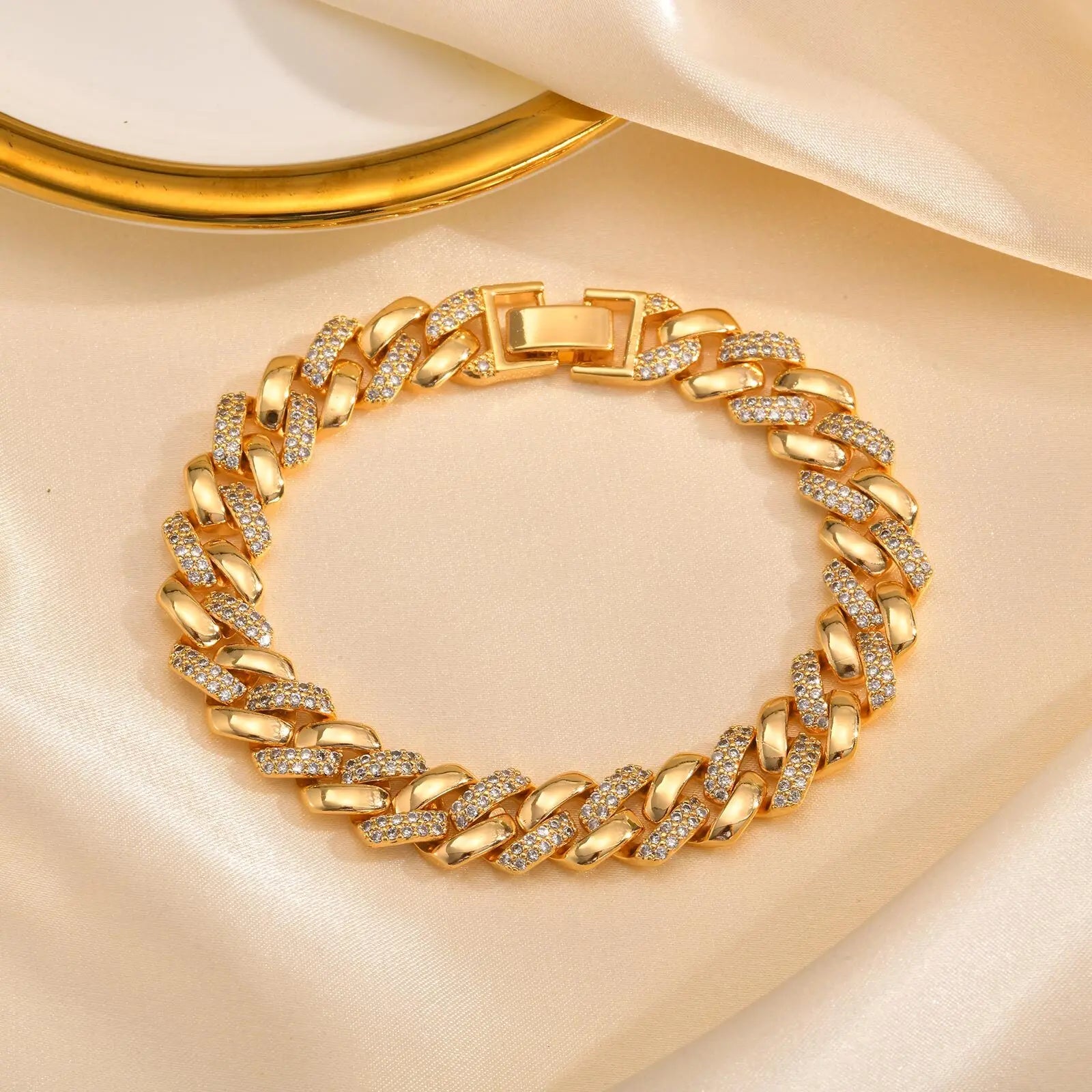 Pulseira Infinito Brilhante Banhada em Ouro 18k