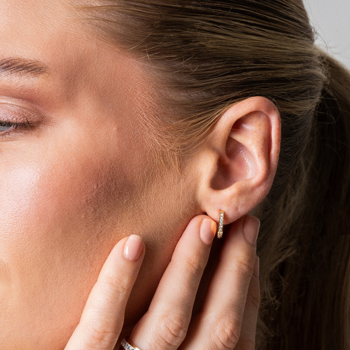 Brinco Argola Brilhante Banhado em Ouro 18k